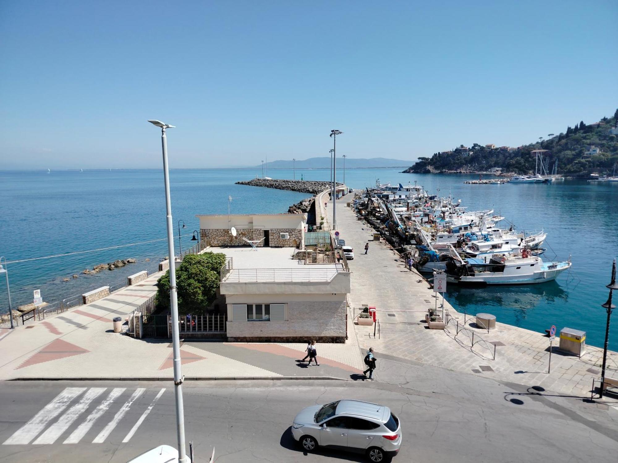 Casa La Marinella Sul Porto Appartement